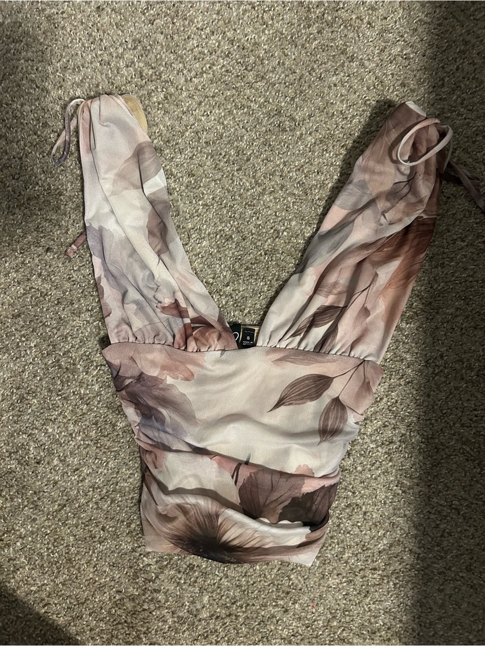 Windsor Floral Tie-Shoulder V-Neck Crop Top - Blush Multi